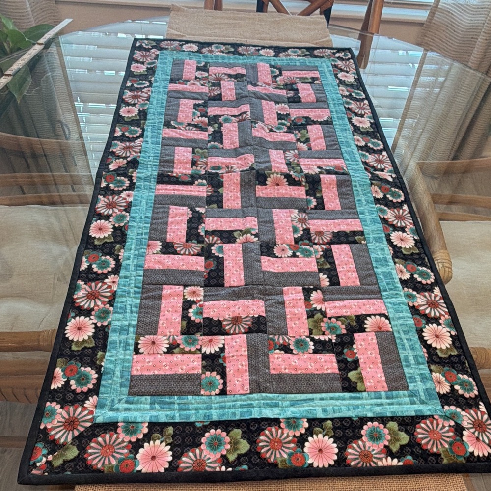 Handmade Quilted Patchwork Floral Table Runner Rectangular Multicolor 36x18 - Picture 2 of 11